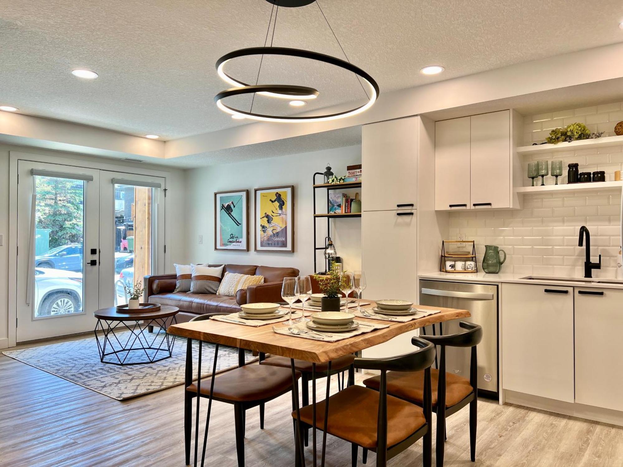 Special! New Downtown Mtn View Free Parking 2B&2B Apartment Canmore Exterior photo